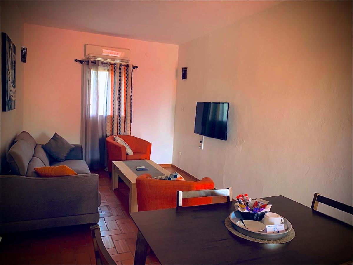 Les Jardins Du Flamboyant Hotel Ziguinchor Exterior photo