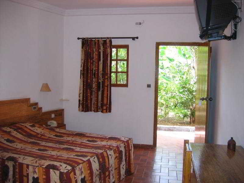 Les Jardins Du Flamboyant Hotel Ziguinchor Exterior photo