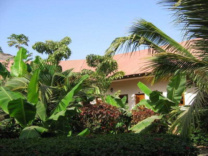Les Jardins Du Flamboyant Hotel Ziguinchor Exterior photo
