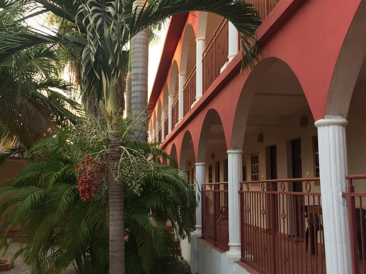 Les Jardins Du Flamboyant Hotel Ziguinchor Exterior photo