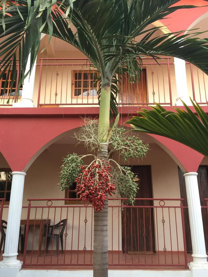 Les Jardins Du Flamboyant Hotel Ziguinchor Exterior photo